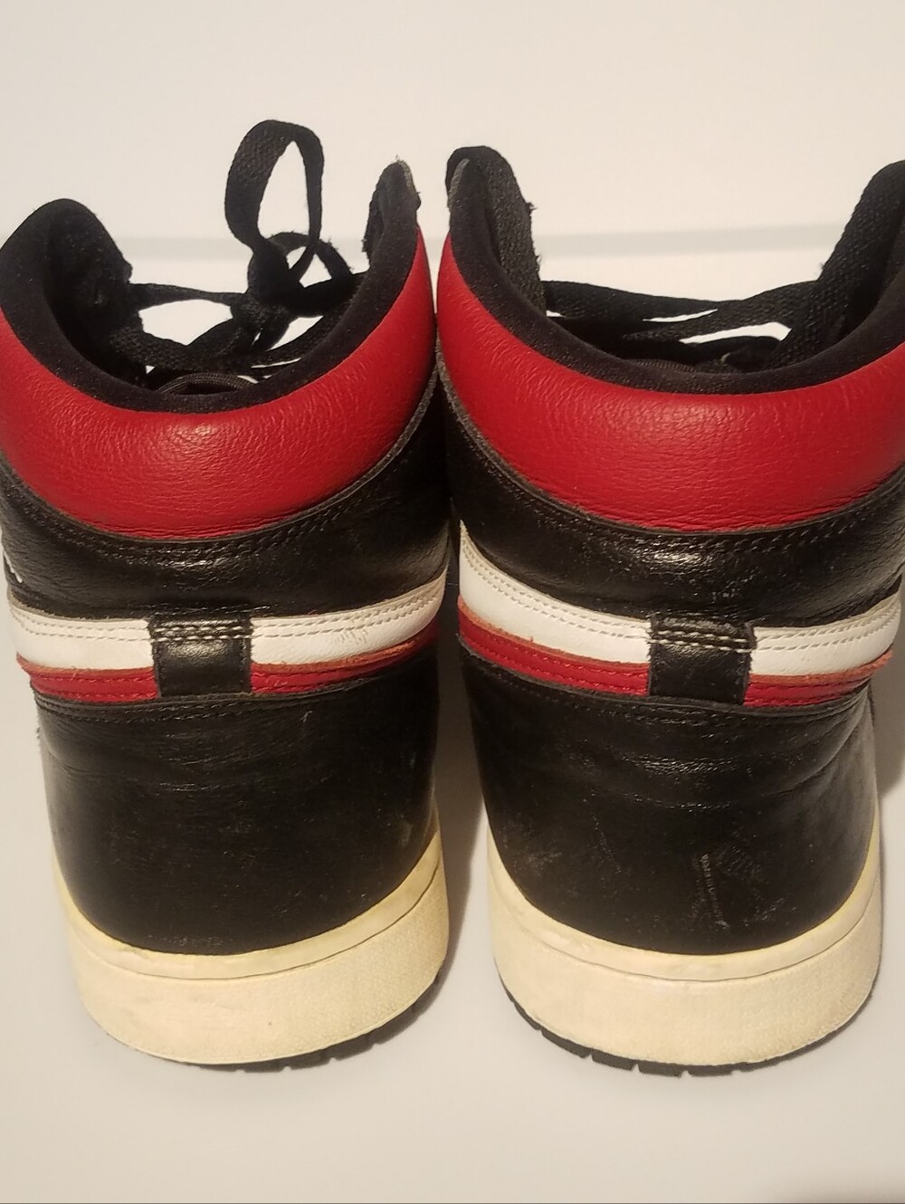 Nike Air Jordan 1 Retro High Men Size 12 555088-061 Black Gym Red White Shoes - Picture 4 of 8